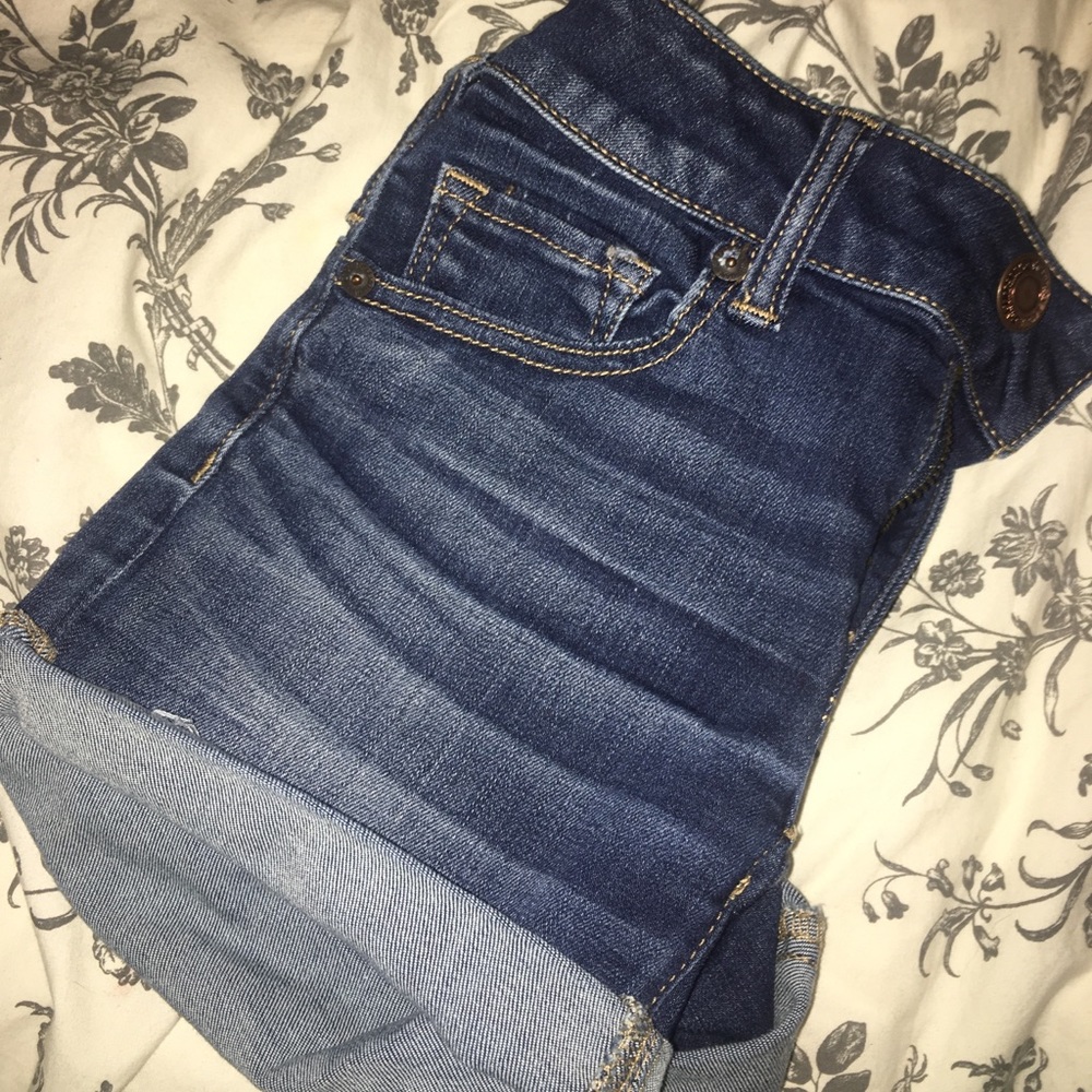 AMERICANEAGLE midi length dark wash shorts 00